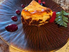 芝士蛋糕配野莓酱-BROWNSTONE布朗石西班牙餐厅(富城店)