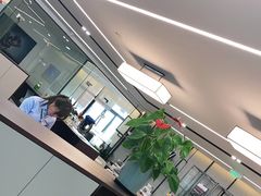 -宁波宝信宝马4S店(江北日湖店)
