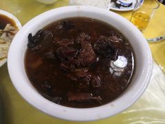 -明月食府(二区干二路店)