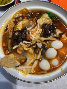 小螺莉螺蛳粉(漕溪路店)-"弟媳妇一直推荐的店,终于去拔草了.进门味.