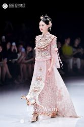 -Renee芮亦婚纱