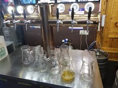 -老东镇啤酒屋海鲜加工·蒸汽海鲜·海鲜烧烤(台东店)