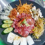 美食 | 炸鸡和烤肉才是快乐主旋律～[加油]