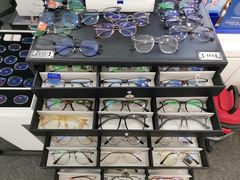 -浮光眼镜·蔡司视觉合作·数字验配中心(陆家嘴店)