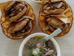 -洪峰浩老北京烧饼夹肉(角门路店)