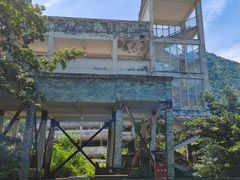 -四川汶川特大地震漩口中学遗址