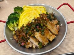 劲香葱油鸡扒饭-佰搭果·广式茶餐厅(西华路店)