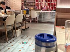 -海底捞火锅(中商百货夜宵主题店)