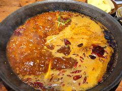 -四小区火锅·巷子里的重庆火锅(花照壁店)