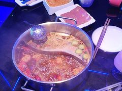 -唯爱KTV聚会餐厅(仙林东城汇店)