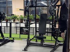 -岩顶健身(玄武店)