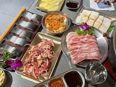 -围炉肉舍•炭烤活鳗•丹东海鲜烤肉(步行街店)