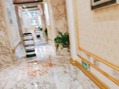 -皇宫大酒店