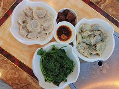 香茜马蹄鲜肉饺-聚荣饺子店