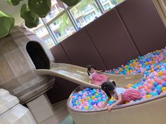 -水桶王国主题餐厅·聚会·生日派对·亲子活动·家庭套餐(亚龙湾希尔顿店)