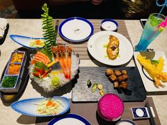 -極上萬膳·日料放题(来福士江景店)