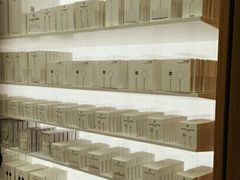 -Apple零售店(华贸购物中心店)