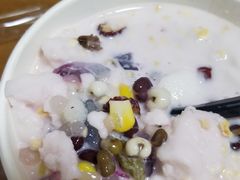 -津椰本·海南正宗椰奶清补凉(店一店)