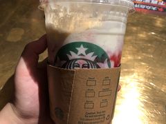 草莓轻乳酪星冰乐-星巴克(成都龙湖三千集店)