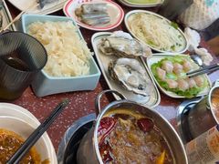 -四囍码头海鲜烧烤自助火锅(外滩南京东路悦荟广场店)