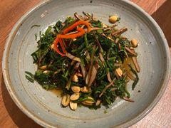 青年拌菜-青年公社烤鸭(宝杨宝龙广场店)