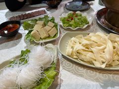 -羊家胡同·龙虾烧烤火锅(龙汇路店)