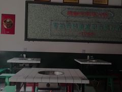-晓彭肥肠鸡·泡椒鸡火锅(水木天地店)