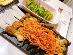 野生菌拼盘-小街猪手(团结湖店)