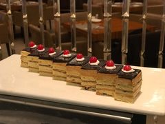 -皇城豪门酒店-美多娜国际美食餐厅