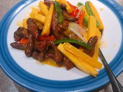 菠萝炒牛柳-野米东南亚餐厅(欢乐海岸店)