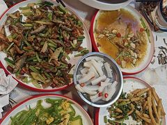 -海盗船. 龙虾烧烤. 酒馆