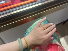 -王府井百货熙地港店