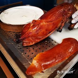 深坑明炉吊烧鹅