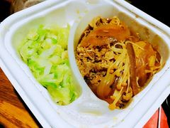 -南城香·饭香串香馄饨香(青年路店)