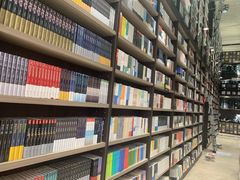 -钟书阁(群光广场店)