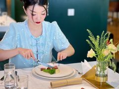 -华凌牛庄西餐厅(乌鲁木齐华凌美爵大饭店)