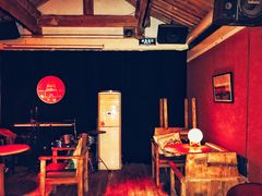 -脚下咖啡·CHILL酒馆(灵光东巷店)
