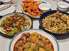 -经典老菜坊·开封灌汤包(火车站店)