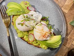 牛油果温泉蛋吐司-O'mills Sourdough Bakery&Bistro(永嘉路店)