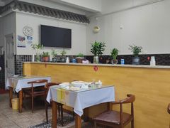 -芳芳餐厅(白沙路店)