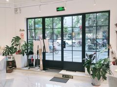 -Fridi Patisserie Cafe