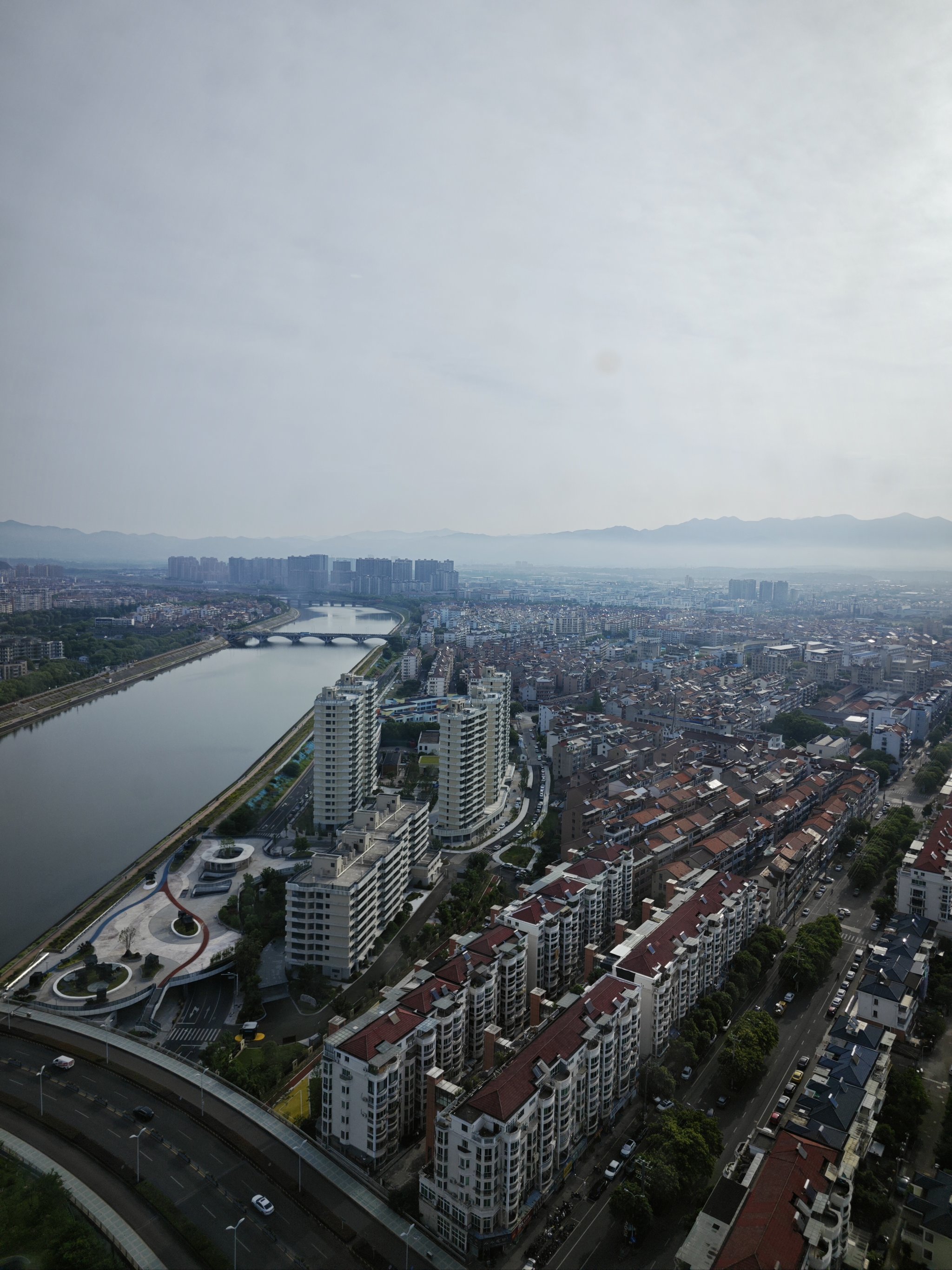 号称嵊州第一高楼,最好的酒店.5月底开开