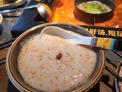 -老牌坊云南鱼豆花火锅(哈西万达店)