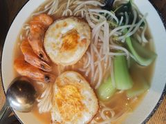 -蜜桃餐厅·伴山(湖滨商业街店)