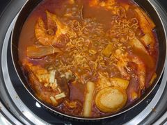 -三清洞摩西韩式年糕火锅(威高广场店)
