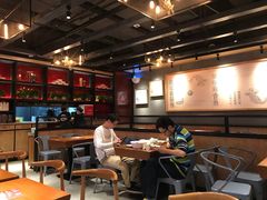 大堂-渝是乎酸菜鱼(龙旗购物中心店)