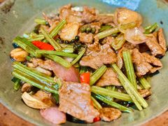 -吕氏焗小鲜•海鲜青岛菜(总店)