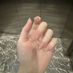 -UGIRL有个美甲