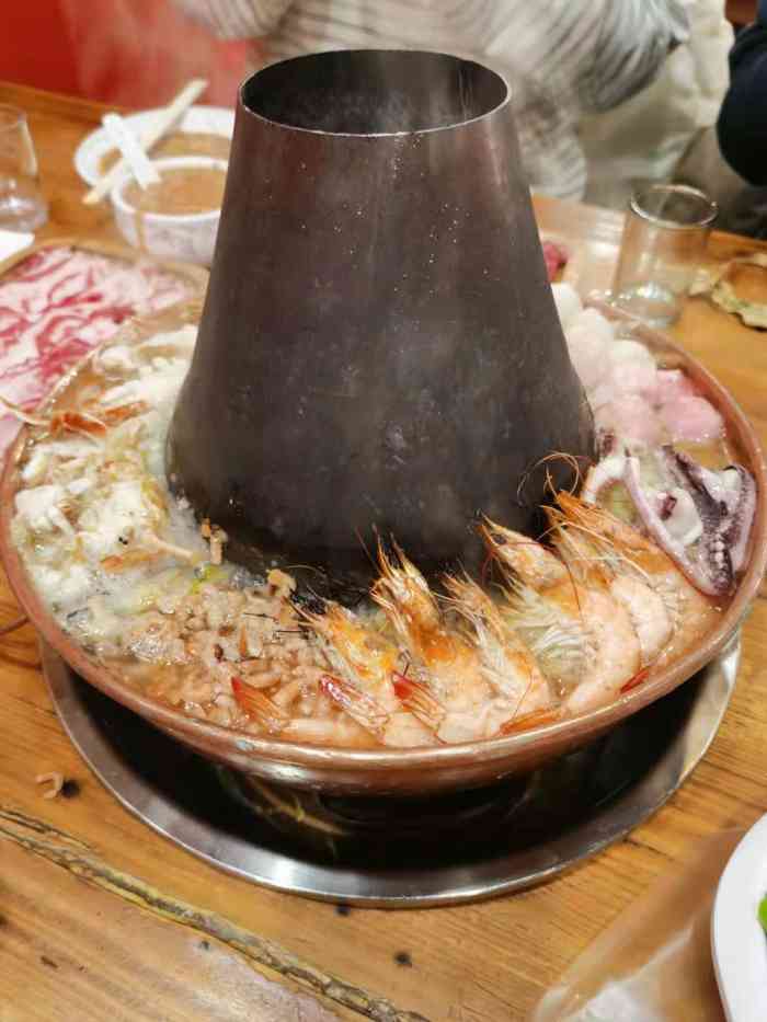 徐记铜火锅-"吃了一锅,又来一锅,太好吃了,里面有八中.