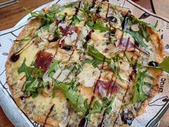 黑松露火腿菌菇芝士薄饼-Blac+Blac(中海环宇荟店)